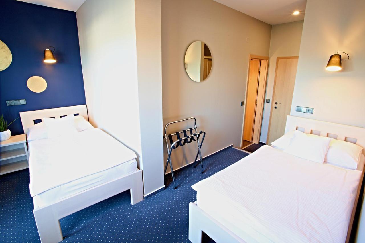 Apart Hotel Jablonec ยาโบลเนช นัด นิโซ ภายนอก รูปภาพ